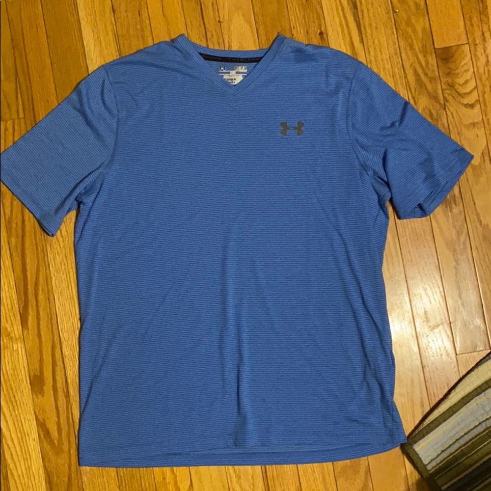 Men’s under Armour short sleeve shirt